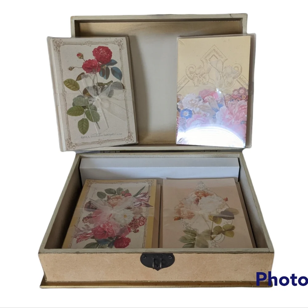 Wooden Box w/ 4 Packs of Notecards